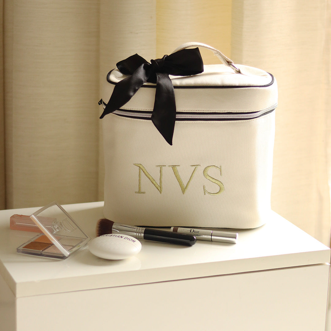 Personalized Toiletry Bags & Bulk Makeup Bags - Quality Logo Products